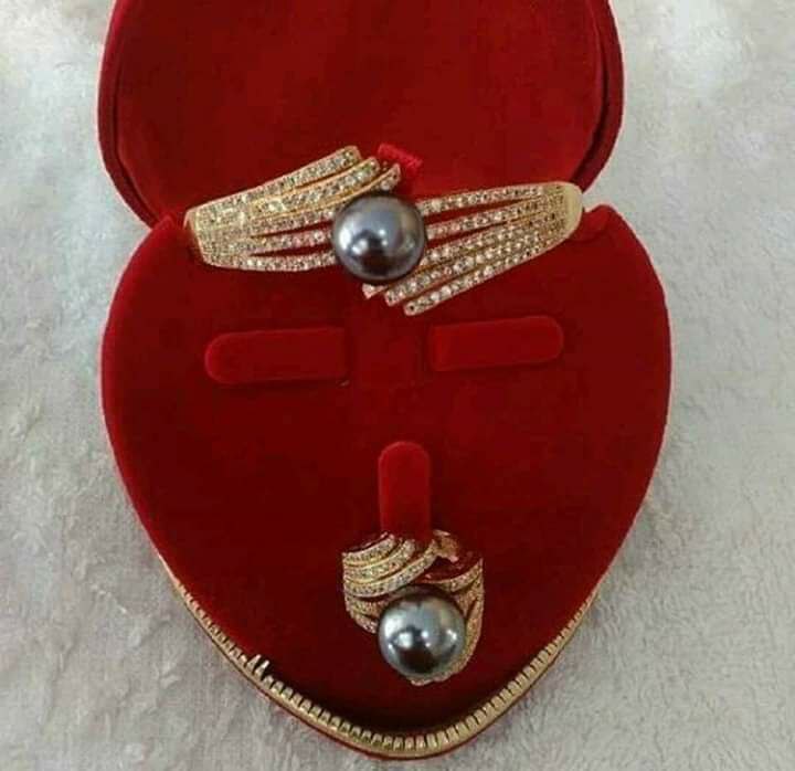 detail warna mutiara Lombok golden champagne silver putih dan hitam peacock overtone rose orient pelangi South Sea